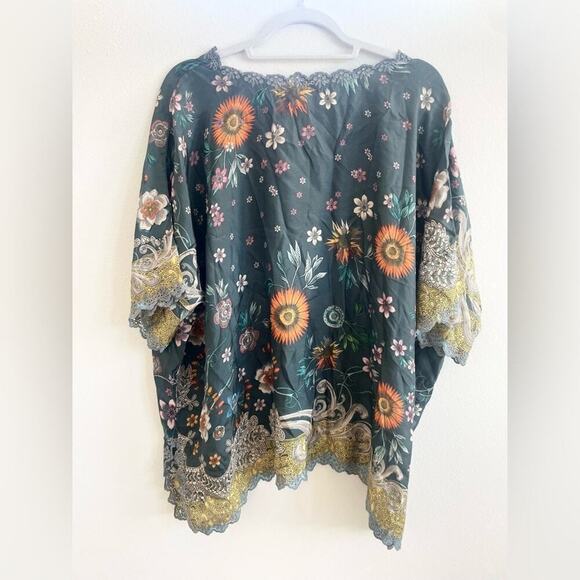 Johnny Was Gray scalloped Adalee 100% silk floral print blouse top 1X NWT - Picture 9 of 9